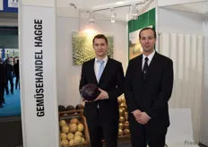 Gemüsehandel Hagge GmbH, von rechts nach links: Geschäftsführer Peter Hagge und Jan Boje Ketels, Einkauf & Vertrieb. Das Fazit der Saison: Rotkohl ist Mangelware.
