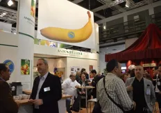 Am Messestand der Anton Dürbeck GmbH trafen sich die Größen der Fruchtbranche.