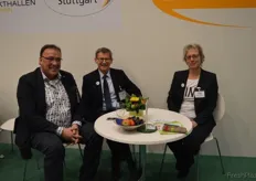 Ralf Wisser im Gespräch mit Adolf Kannengießer und Silke Pfeffer, Geschäftsführerin des Frischezentrum Frankfurt.