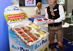 Auf dem Stand der BayPack GmbH informiert Frank Krier über die neuesten Verpackungsinnovationen.