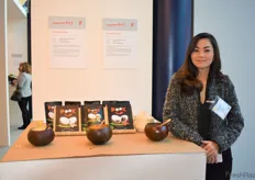 Frau Kanokporn Holtsch der Firma PookSpa Foods gehörte mit ihren geschmacksreichen Kokosnuss-Chips zu den drei Nominierten für den Fruit Logistica Innovation Award.