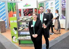Iris Maier, Betriebsleiterin und Kai Fuchs, stellvertretender Geschäftsführer der Gartenbauzentrale Main-Donau GmbH