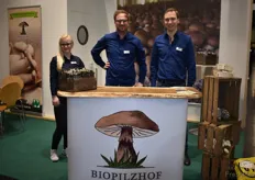 Am Stand der Firma Bio-Pilzhof: Anne Tegeler, Bernd Böping und Holger Stoffregen. Der niedersächsische Pilzvertrieb bemerkt, dass der Bedarf an exotischen Erzeugnissen stetig schwankt.