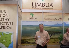 Klaus-Werner Horlitz der Limbua GmbH vertreibt kenianische Macadamia-Nüsse aus biologischem Anbau