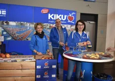 Die Vertretung der Kiku-Äpfel mit Herrn Bernhard Fuchs -Marketingmanager der Salem Frucht GmbH in Mitte