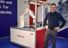 Matiss Lacis der Firma Peruza aus Lettland zeigt die neueste Robottechnik
