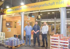 Das Team der Johannes Schacht GmbH: Resul Cakin, Hans Lückert und Secosan Manuel-Ionut.
