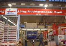 Der Stand der Lührs GmbH: das Unternehmen vermarktet jetzt aktuell großen Mengen regionale Erdbeeren von verschiedenen Produzenten.