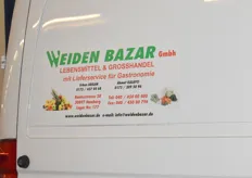 Ein Lieferfahrzeug der Firma Weiden Bazar GmbH.