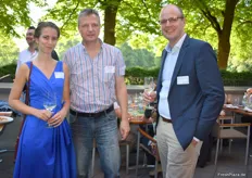 Hélène Deruwe und Fréderic Rossenau der Firma Greenyard im Gespräch mit Herrn Thies Claußen - Qualitätsmanager der Global Fruit Point GmbH (Mitte).