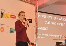 Die letzte Sprecherin des Tages: Kathrin Längert, Ex- Fußballnationalspielerin. Ihre Botschaft an die Branche: Never give up!