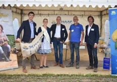 Das Team der Schaap Holland BV in Gesellschaft der Rheinischen Kartoffelkoningin