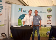 Joep Crijns und Leon Thijsen am Stand der niederlandischen Firma Agro.
