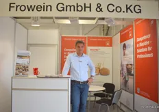Steffen Konig am Stand der Frowein. GmbH. Unter dem Namen MitoFeg vertreibt das Unternehmen nunmehr 40 Jahre ein hochwertiges Schädling-Bekämpfungsmittel.