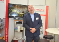Oliver Werner am Stand der Upmann Verpackungsmaschinen.