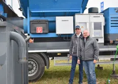 Die mobile Aufbereitungsanlage Beetmaster der Putsch Gruppe hat eine Taktzahl von bis 50.000 Tonnen pro Stunde. Die beiden Vertreter der deutschen Zweigniederlassung sind Christian Hensel und Oliver Kerber.