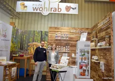 Pilze Wohlrab präsentierte eine neue Produktlinie für marinierte Pilze. Die Ware landet u.a. im Biofachhandel und Einzelhandel. Auf dem Bild: Martin Klopsch und Weronika Krawietz.