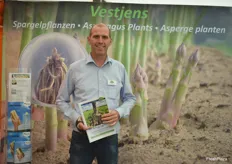 Piet Beurskens von Vestjens vertreibt u.a. Spargelpflanzen der Sorten Herkolim und Thielim (LimGroup). "Im frühen Bereich tut sich momentan sehr viel. Der Bedarf ist aber zu dem Zeitpunkt nicht unbedingt da: Mehrere Stufen der Kette bemühen sich derzeit, eine gegenwärtige Tendenz anzukurbeln", beobachtet der langjährige Experte.