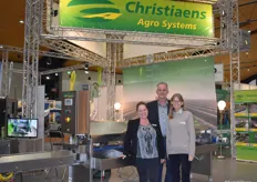 Das Team von Christiaens AGRO Systems: Angelique Christiaens, Hans Kalter und Antoinette Aarts zeigen die altbewährte Lasersortiermaschine.