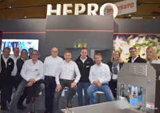 Die vollständige Vertretung der Hepro GmbH am Ende des 2. Messetages. Das Unternehmen feierte sein 25-jähriges Bestehen und stellte einen Auszug aus dem breit gefächerten Maschinenkatalog aus. 
