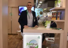 Juhos Csaba ist der stolze Geschäftsführer der Freshfruit Tész. Die südungarische Genossenschaft vertreibt u.a. Zwetschgen, Süß- und Sauerkirschen und Fruchtgemüse aus heimischem Anbau. 