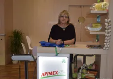 Beata Szöke vertritt das Unternehmen Apimex am ungarischen Gemeinschaftsstand. Die Hauptzentrale der Firma befindet sich in Budapest, zudem gibt es Zweigniederlassungen in Österreich und München. Vertrieben werden u.a. Spitzpaprikas, Süß- und Sauerkirschen, Industriegurken und Meerrettich.