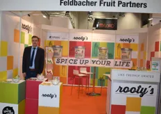 Falk Rothermann ist Marketingleiter des österreichischen Verarbeiters Feldbacher Fruit Partners GmbH. Er präsentierte die neue Produktlinie rooty's für frisch geriebenen Meerrettich aus österreichischem Anbau. "Wir richten uns an die junge Generation der Konsumenten sowie Spitzengastronomen", heißt es. Die Produkte sind bereits in Skandinavien, Deutschland und Ost-Europa zu haben. 
