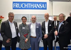 Am Stand der Fruchthansa GmbH: Ralf Hassey, Suna Karagöz, Daniel Grümmer, Timo Help und Kai Krasemann.