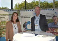 Dr. Annette Förschler und Wilfried Kamphausen von QS Qualität und Sicherheit GmbH