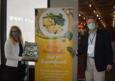 Caroline Engevi von Coregeo und Dr. Hans Renia von Sakata Vegetables vermarkten gemeinsam Bimi Brokkoli. 