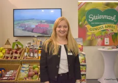 Geschäftsführerin Katrin Hohensinner von der Frutura Obst & Gemüse Kompetenzzentrum GmbH. Das Unternehmen wirbt mit vielen bekannten Gesichtern für den BioBienenApfel, einem Projekt, das bereits erfolgreich in Österreich anlief und nun auch mehr Anklang in Deutschland finden soll.