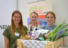 Laura Jäger, Kirstin Surmann und Jacqueline Hasenau stellten die Ökomodellregionen von NRW vor.