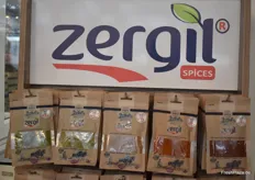 Zergil ist eine neue Produktlinie der Maney GmbH: Unter diesem Label werden u.a. Gewürze und Nüsse in Kleinstgebinden gehandelt. 