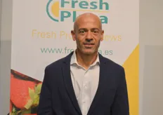 Sarwat Radwan ist Gründer und Geschäftsführer der AKL Exofresh GmbH mit Sitz in Dortmund. Das Unternehmen agiert als Import- und Handelsagentur für Obst und Gemüse, u.a. aus Ägypten. 