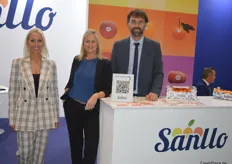 Sanllo ist ein spanisches Unternehmen und firmiert unter dem Namen Sanllo Deutschland GmbH ebenfalls in Deutschland. Im Bild: Malgorzata Schmidt, Maria Martinez und José Carlos Ferrando.