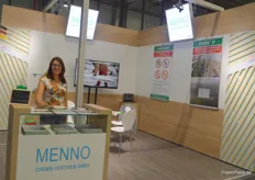 Laura Naranjo ist die spanische Ansprechpartnerin des deutschen Unternehmens Menno Chemie. Das Unternehmen präsentierte insbesondere die zwei neuen Desinfektionslösungen A-quasan und Fadex.