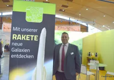 Felix Grebhardt der Südwestdeutschen Saatzucht war vor Ort um die im letzten Jahr eingeführte Bleichspargelsorte Rakete zu promoten. 