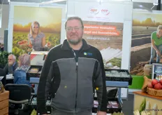 Markus Walter vom Großhandelsunternehmen Gemüsebau Frey mit Sitz am örtlichen Großmarkt Karlsruhe erkundigte sich am Stand des festen Lieferanten OGA/OGV über die neuesten Produkttrends. 