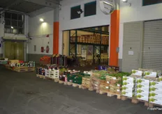 Die Sonnenkräuter GmbH widmet sich überwiegend dem Import und Vertrieb von Obst und Gemüse aus den Mittelmeerländern, etwa Spanien und Marokko.