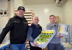 Ein- und Verkäufer Heiko Obalski (links) und zwei Kollegen von der Fritz Möss Fruchthandels GmbH