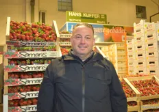 Sales und Purchasing Manager Theo Hatzivassiliadis von der Hans Kuffer Fruchthandel GmbH
