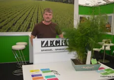 Alexander Willemsen von Zegra. Das Unternehmen an der deutsch-niederländischen Grenze erzeugt und vermarktet frischen Spargel, ist aber auch als Pflanzenvermehrer tätig. 