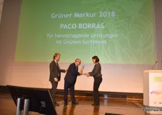 Paco Borrás wird mit dem Grünen Merkur ausgezeichnet wegen seinem Einsatz für die Handelsbeziehungen zwischen Spanien und Deutschland.