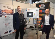 Lukasz Majdek und Maciej Chmielewski der Milbor PMC. Das polnische Unternehmen liefert hochwertige Verpackungsanlagen in ganz Europa.