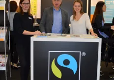 Corina Nienhaus (l.), Dieter Overath und Nina Winkler von Fairtrade Deutschland. Die Messe war für die Vertreter von Fairtrade International gezeichnet durch die aktuelle Krise der Bananenpreise.