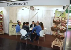 Condifresco SRL ist ein Großhandel mit Sitz in Italien. Zum Sortiment gehören u.a. Bio-Zwiebeln und Knoblauch.