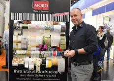 Etikettendruckerei Mobo hat ihr Sortiment neulich mit Graspapier ergänzt. Die ersten Rückmeldungen sind positiv, skizziert Sven Herzog. Auch Steinfolien gehören zu den neuesten Lösungen im Verpackungsbereich, heißt es weiter.