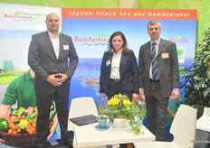Am Stand der Reichenau eG. Auf der Insel im Bodensee werden immer mehr Bio-Kulturen angebaut, heißt es. Auf dem Bild: Ingo Bernhard, Marina Rauneker und Christian Müller.