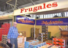 Die Frugales GmbH handelt vorwiegend spanisches Obst und Gemüse in Premium-Qualität. Zur Zeit wird überwiegend Steinobst unter der Fruchtmarke Monna Lisa angeboten. 