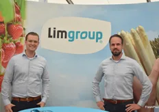 René Schuurmans und Jos Aben von LimGroup: Das Unternehmen wird demnächst auf der Fruit Attraction in Spanien seine neueste Erdbeersorte aus dem Veredlungsprogramm für den Mittelmeerraum präsentieren.